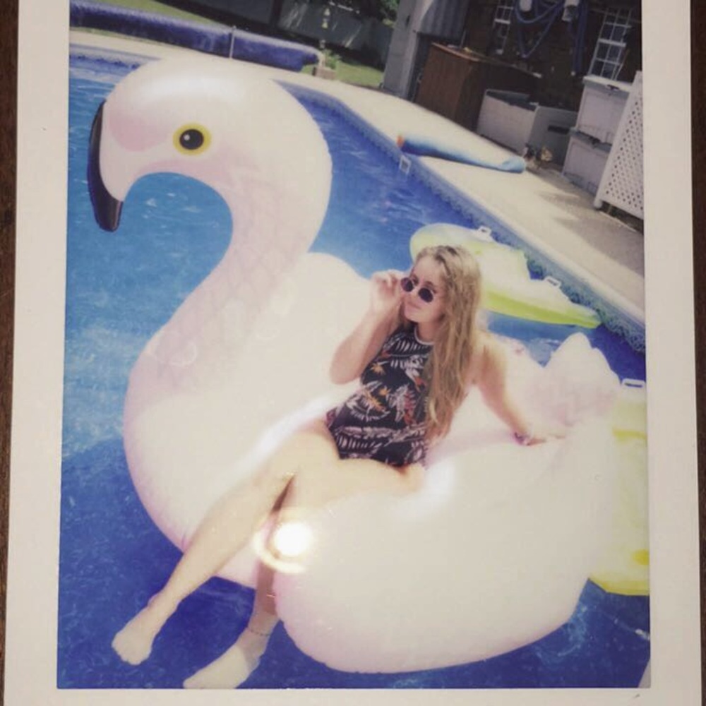 Meet your Posher, Cami